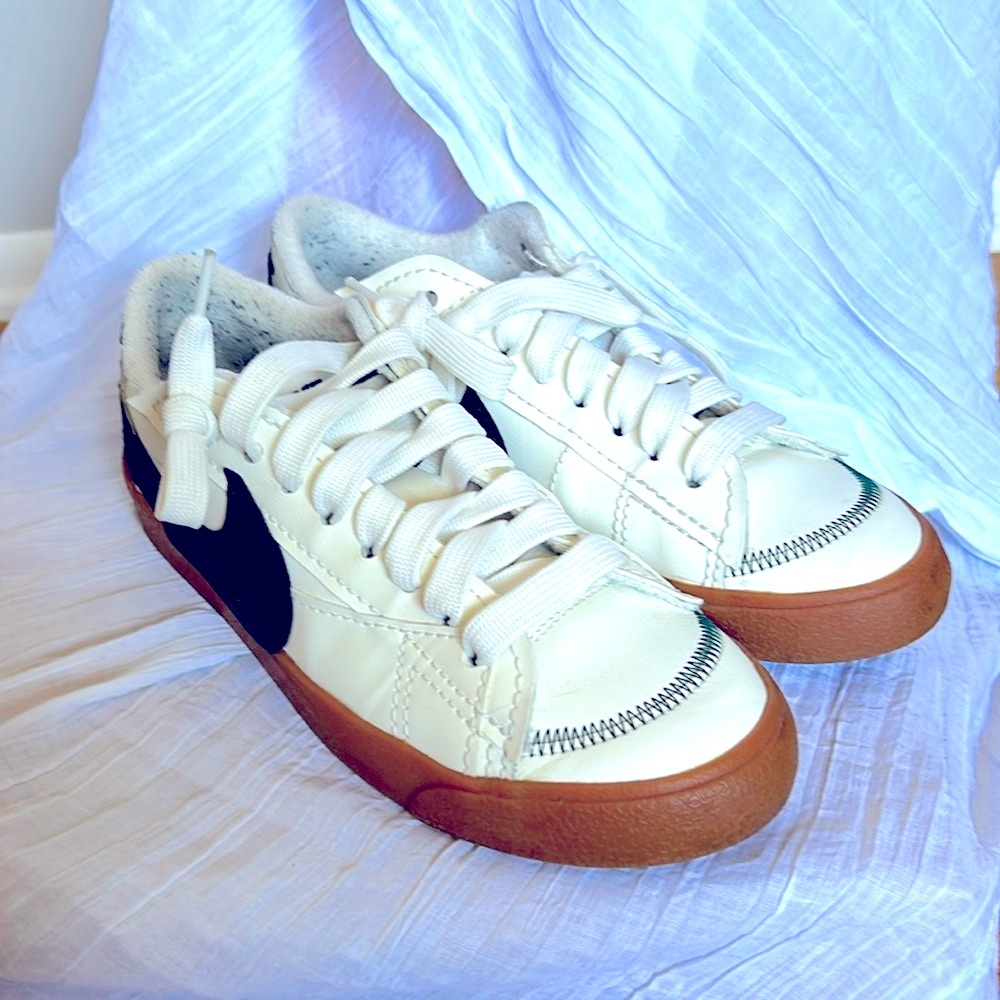 Nike Blazer ‘77 Low Jumbo. White Black. Gum outsole. (Men Sz. 10; EU 44)
